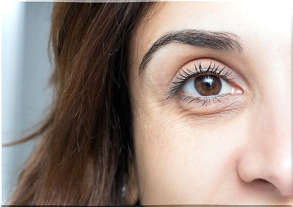 Puffiness under the eyes - 10 reliable ways!