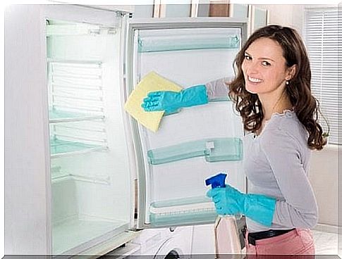 Thorough cleaning of the refrigerator.