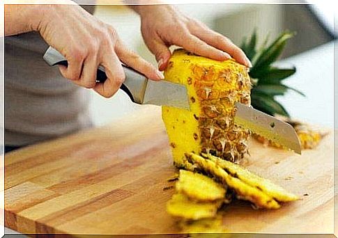 Sliced ​​pineapple