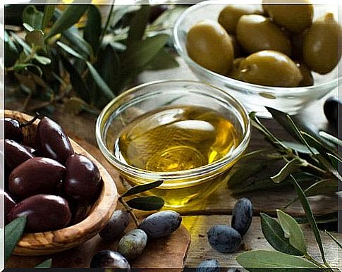 Olive oil is the way to get a flat stomach