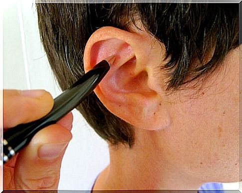 How to relieve stress with an ear massage?