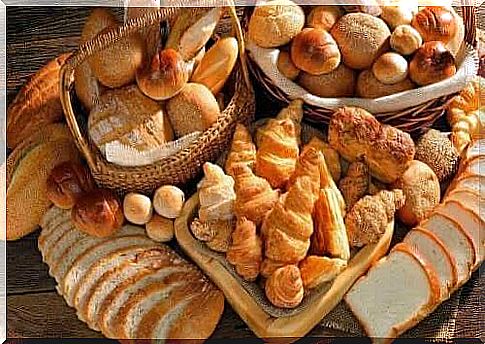 Various types of bread