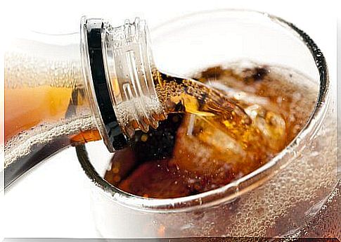 Carbonated cola drink