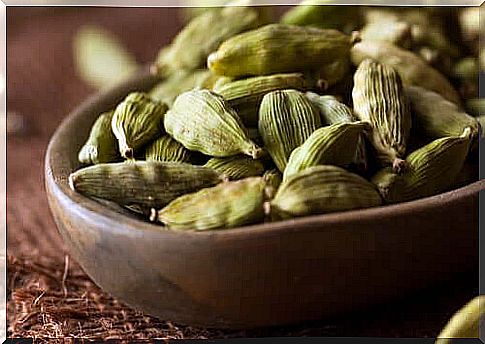 Cardamom and its natural benefits