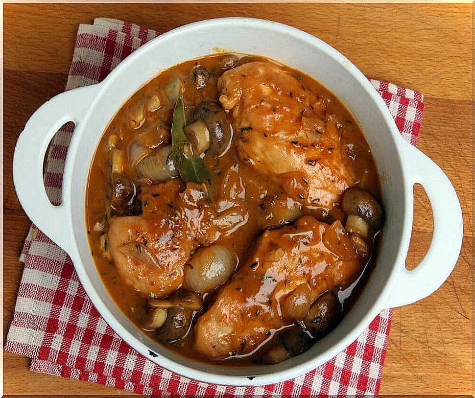 Glazed chicken with sherry and mushrooms