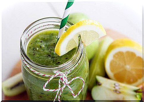 Green cleansing smoothie