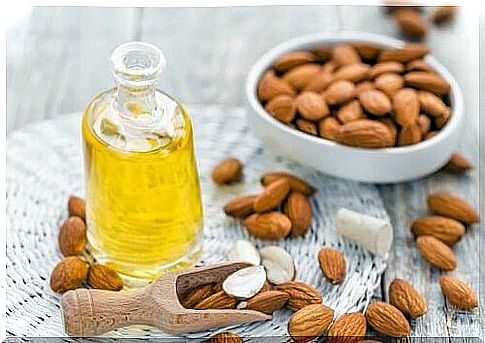 Almond oil for dark circles under the eyes