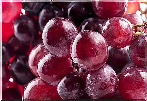 Red grapes