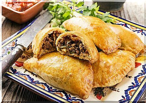 Mini empanadas with meat