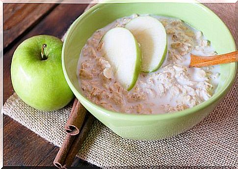 Oatmeal and apples are a great idea for a healthy breakfast.