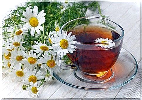 chamomile tea for stomach swelling