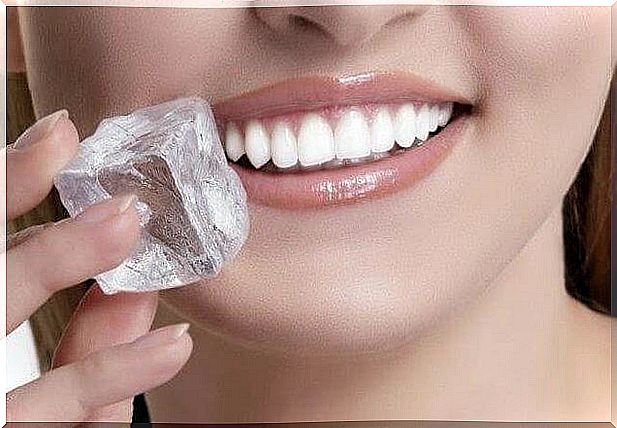 ice cube for mouth ulcers