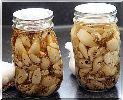 Garlic remedy for varicose veins